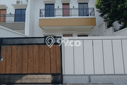 For Sale Hunian Rumah Terawat 4 Kamar di Sektor 1 - Bintaro, Jakarta Selatan For Sale Hunian Rumah Terawat 4 Kamar di Sektor 1 - Bintaro, Jakarta Selatan