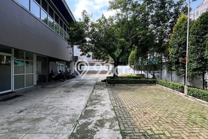 Kantor Dijual di Jakarta Selatan LT 1165m2 & LB 452m2 Lokasi Terbaik! Kantor Dijual di Jakarta Selatan LT 1165m2 & LB 452m2 Lokasi Terbaik!