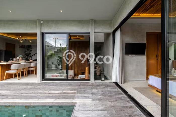 DIJUAL! Vila Kawasan , Luas 180m2m², Akses ke Pusat Kota DIJUAL! Vila Kawasan , Luas 180m2m², Akses ke Pusat Kota
