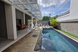 LOKASI STRATEGIS! Vila Kawasan , Luas 240m2m², Lokasi Strategis LOKASI STRATEGIS! Vila Kawasan , Luas 240m2m², Lokasi Strategis