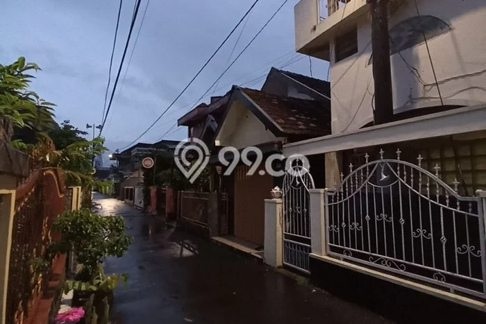Dijual Rumah Kost di Malang Kota, Malang, 20 KT, 8 KM, Bangunan 143m2 Dijual Rumah Kost di Malang Kota, Malang, 20 KT, 8 KM, Bangunan 143m2