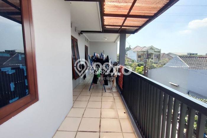 Rumah Kost untuk Dijual di Blimbing dengan 10 KT, 3 KM, Luas 200m2 Rumah Kost untuk Dijual di Blimbing dengan 10 KT, 3 KM, Luas 200m2