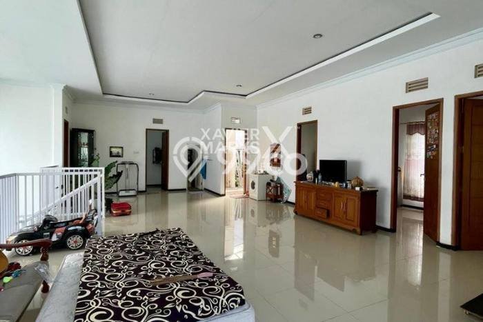 Rumah Strategis Modern Lb 400m2 di Kedungkandang, Malang Rumah Strategis Modern Lb 400m2 di Kedungkandang, Malang