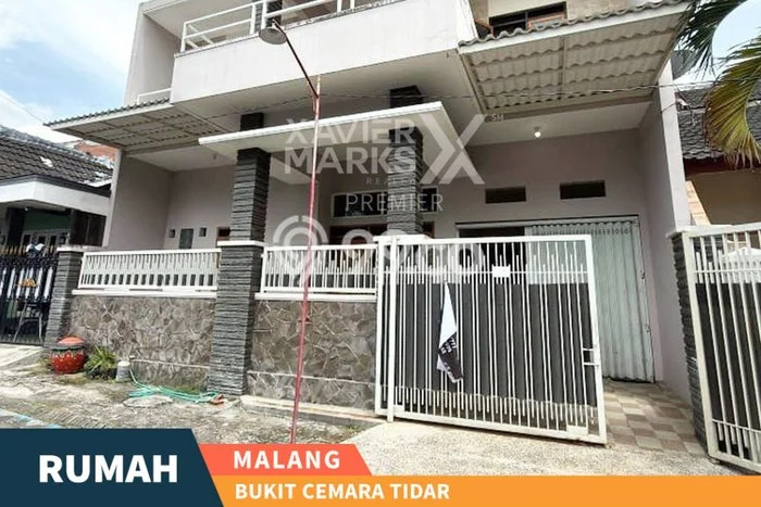 Disewakan! Rumah 5 Kamar Tidur &
4 Kamar Mandi di Tidar, Malang Disewakan! Rumah 5 Kamar Tidur &
4 Kamar Mandi di Tidar, Malang