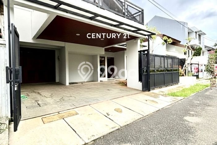 Disewakan! Rumah 4 Kamar Tidur &
3 Kamar Mandi di Pondok Indah, Jakarta Selatan Disewakan! Rumah 4 Kamar Tidur &
3 Kamar Mandi di Pondok Indah, Jakarta Selatan