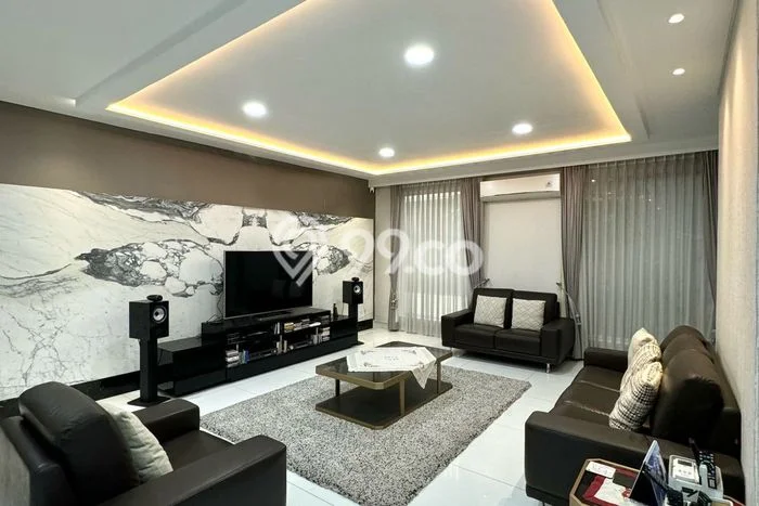For Sale! Premium House LT 180m2 Desain Elegan di Pantai Indah Kapuk For Sale! Premium House LT 180m2 Desain Elegan di Pantai Indah Kapuk