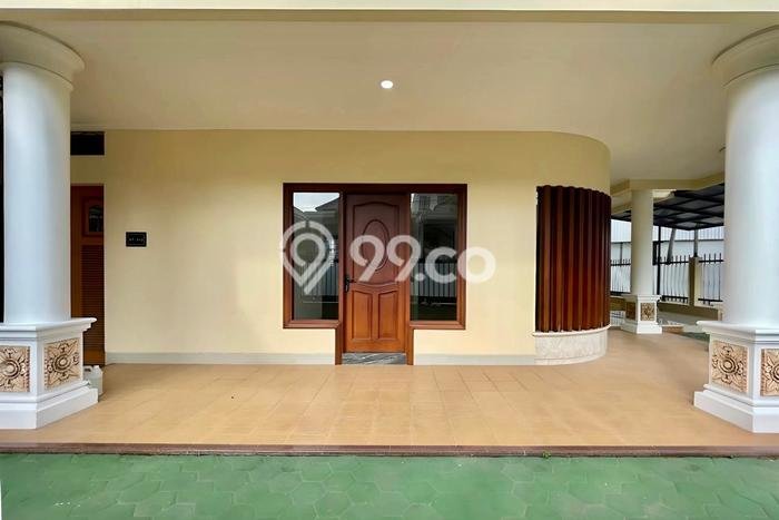Rumah Mewah Akses Mudah di Jakarta Barat Rumah Mewah Akses Mudah di Jakarta Barat