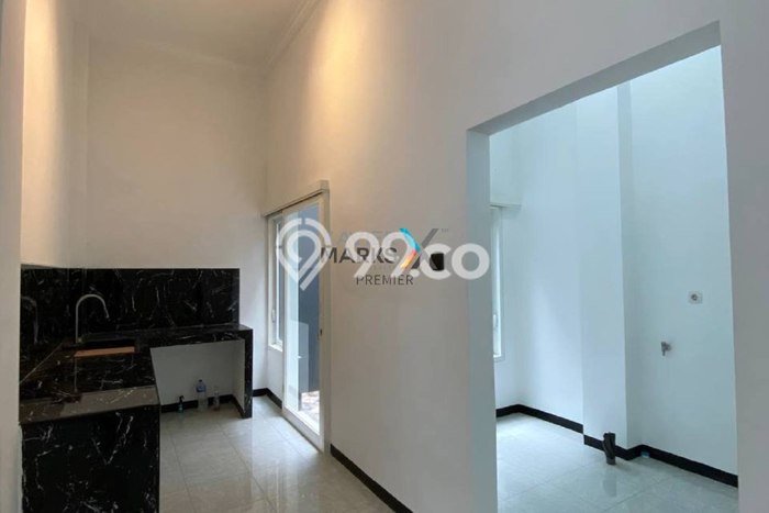 Rumah Terawat LT 150m2m² / LB 114m2m² di Lokasi Strategis Kedungkandang, Malang Rumah Terawat LT 150m2m² / LB 114m2m² di Lokasi Strategis Kedungkandang, Malang