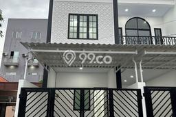 Rumah Luas Asri 4 KT Siap Pakai di Tanjung Duren Jakarta Barat Rumah Luas Asri 4 KT Siap Pakai di Tanjung Duren Jakarta Barat