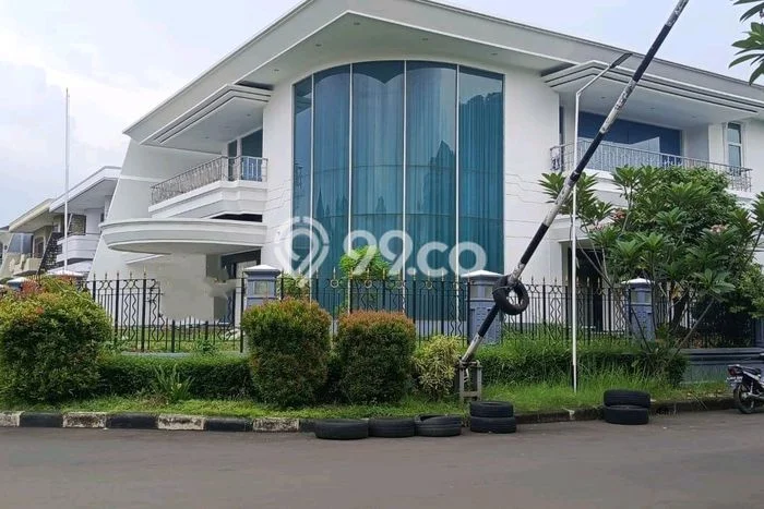 Rumah Kondisi Baik Disewakan di Intercon, Jakarta Barat LT 718m2, LB 384m2 Rumah Kondisi Baik Disewakan di Intercon, Jakarta Barat LT 718m2, LB 384m2