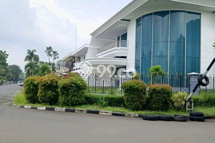 Rumah Kondisi Baik Disewakan di Intercon, Jakarta Barat LT 718m2, LB 384m2 Rumah Kondisi Baik Disewakan di Intercon, Jakarta Barat LT 718m2, LB 384m2