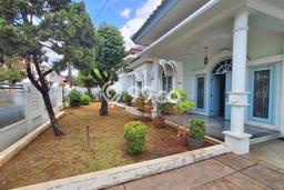 Hunian Mewah LB 312m2 Siap Pakai Desain Elegan di Pondok Kelapa, Jakarta Timur Hunian Mewah LB 312m2 Siap Pakai Desain Elegan di Pondok Kelapa, Jakarta Timur