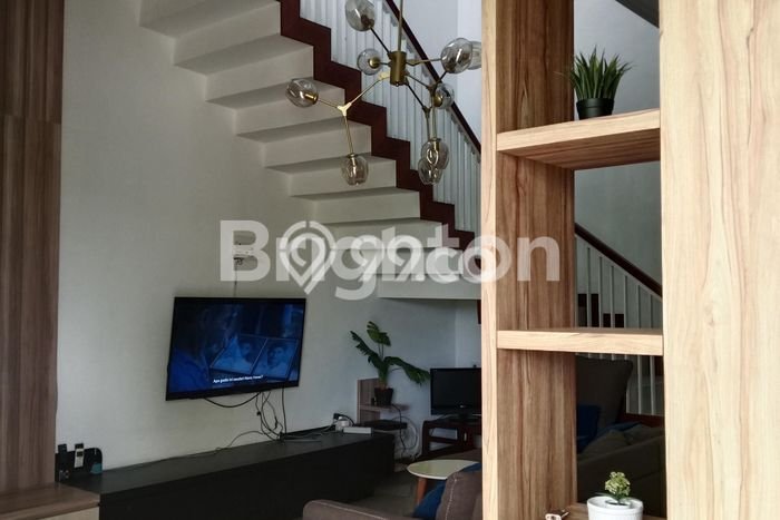 Disewakan Vila Kawasan , Luas 200m2m², Area Strategis Disewakan Vila Kawasan , Luas 200m2m², Area Strategis