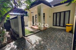 Jarang Ada! Rumah Sewa 3 Kamar Nyaman Siap Huni Puri Gading Jarang Ada! Rumah Sewa 3 Kamar Nyaman Siap Huni Puri Gading