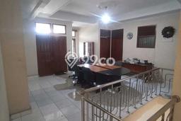 Rumah sewa siap huni 4 Kamar Tidur di Sarijadi, Bandung Rumah sewa siap huni 4 Kamar Tidur di Sarijadi, Bandung