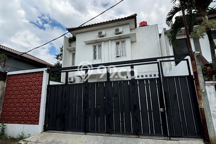 Rumah Modern Minimalis 4 Kamar Bisa Langsung Pindah di Bandung Kidul Rumah Modern Minimalis 4 Kamar Bisa Langsung Pindah di Bandung Kidul