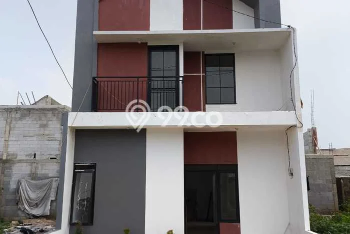 Rumah 2 Lantai Dijual Dekat Stasun Dan Jalan Utama Rumah 2 Lantai Dijual Dekat Stasun Dan Jalan Utama