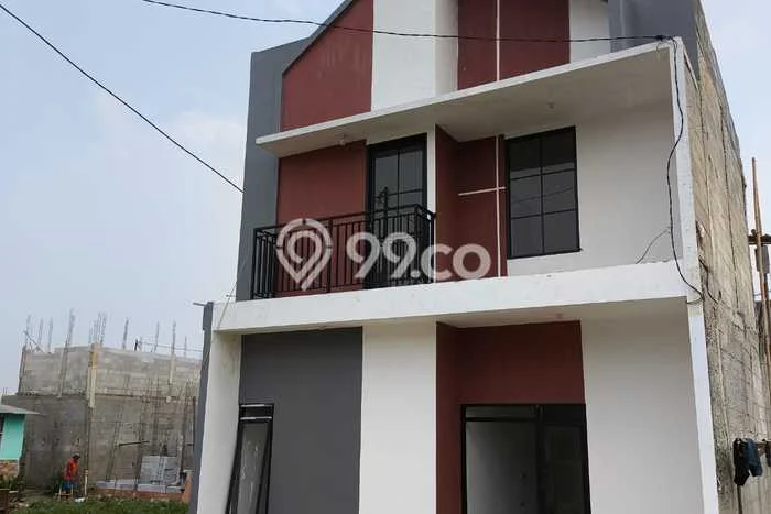 Rumah 2 Lantai Dijual Dekat Stasun Dan Jalan Utama Rumah 2 Lantai Dijual Dekat Stasun Dan Jalan Utama