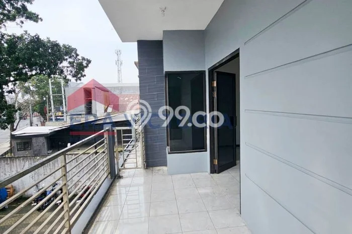 Disewakan Ruko komersial di Blimbing luas bangunan 152m2 Disewakan Ruko komersial di Blimbing luas bangunan 152m2