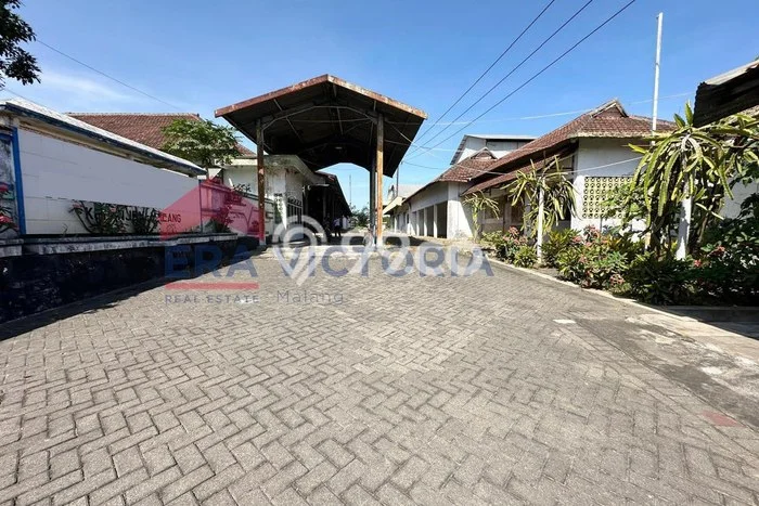 Unit Gudang Disewa Lokasi Kepanjen, Malang Spesifikasi Luas Bangunan 6000m2 Unit Gudang Disewa Lokasi Kepanjen, Malang Spesifikasi Luas Bangunan 6000m2