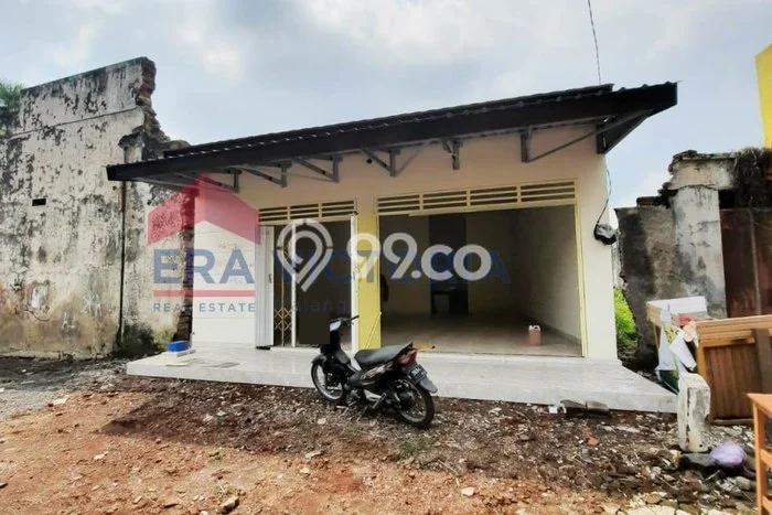Ruko disewakan di Pakis Malang dengan luas bangunan 5m2 Ruko disewakan di Pakis Malang dengan luas bangunan 5m2
