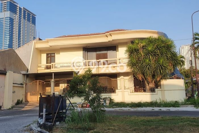 For Sale! Premium House LT 216m2 Desain Modern di Kertajaya For Sale! Premium House LT 216m2 Desain Modern di Kertajaya
