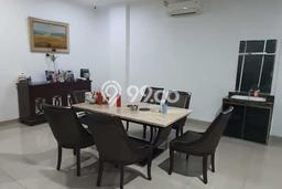 Hunian Elit LB 450m2 Siap Huni Desain Elegan di Jelambar, Jakarta Barat Hunian Elit LB 450m2 Siap Huni Desain Elegan di Jelambar, Jakarta Barat