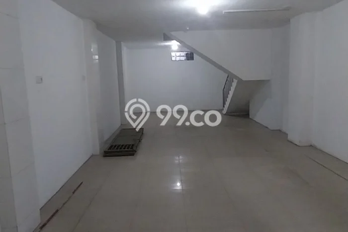 Ruko Dijual di Prime Area Jakarta Barat Luas 450m2 Ruko Dijual di Prime Area Jakarta Barat Luas 450m2