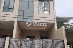 Dijual Rumah Eksklusif 3 KT di Duri Kepa, Jakarta Barat Dijual Rumah Eksklusif 3 KT di Duri Kepa, Jakarta Barat