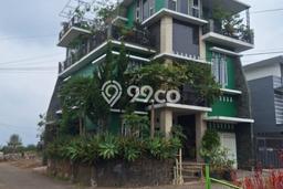 Miliki segera Vila Kawasan Batu, Ukuran 216m2m², Akses mudah fasilitas Miliki segera Vila Kawasan Batu, Ukuran 216m2m², Akses mudah fasilitas