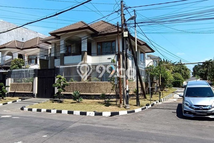 Rumah Idaman Keluarga! Rumah Mewah area Villa Puncak Tidar, Malang, Luas 506m2m² Bangunan 700m2m² Rumah Idaman Keluarga! Rumah Mewah area Villa Puncak Tidar, Malang, Luas 506m2m² Bangunan 700m2m²