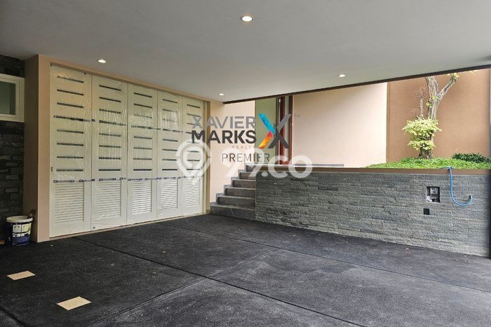RECOMMENDED! Rumah kawasan Araya, 5 KT, Area Premium, Luas 300m2m² Bangunan 500m2m² RECOMMENDED! Rumah kawasan Araya, 5 KT, Area Premium, Luas 300m2m² Bangunan 500m2m²