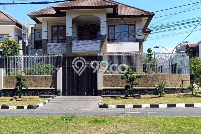 Rumah Idaman Keluarga! Rumah Mewah area Villa Puncak Tidar, Malang, Luas 506m2m² Bangunan 700m2m² Rumah Idaman Keluarga! Rumah Mewah area Villa Puncak Tidar, Malang, Luas 506m2m² Bangunan 700m2m²