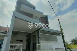 Dijual Segera Kost 21 Kamar, 21 Kamar Mandi di Lowokwaru, Malang, Luas 250m2 Dijual Segera Kost 21 Kamar, 21 Kamar Mandi di Lowokwaru, Malang, Luas 250m2