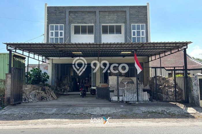 Ruko Dijual di Malang LT 270m2 & LB 300m2 Lokasi Terbaik! Ruko Dijual di Malang LT 270m2 & LB 300m2 Lokasi Terbaik!