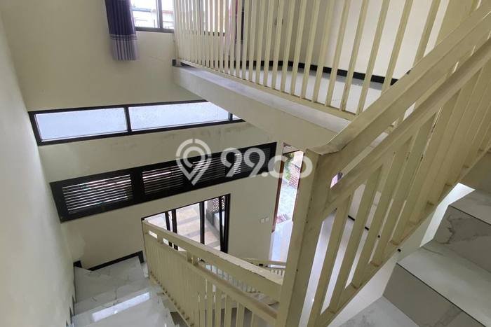 Rumah LT 139m2m² / LB 164m2m² Dekat Rumah Sakit di Kedungkandang, Malang Rumah LT 139m2m² / LB 164m2m² Dekat Rumah Sakit di Kedungkandang, Malang