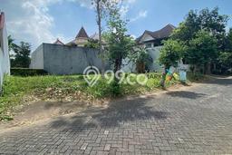 Lahan Dijual Lokasi Strategis di Malang dengan Luas 300m2 Lahan Dijual Lokasi Strategis di Malang dengan Luas 300m2