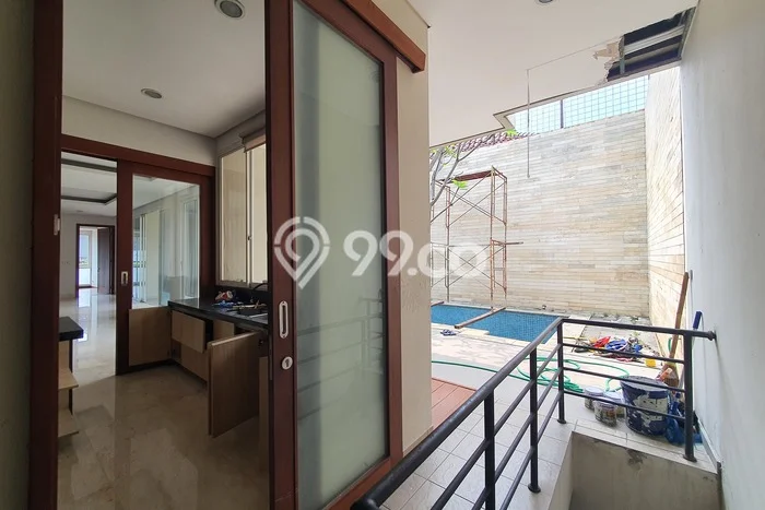 Rumah Kondisi Baik Disewakan di Pondok Indah, Jakarta Selatan LT 350m2, LB 400m2 Rumah Kondisi Baik Disewakan di Pondok Indah, Jakarta Selatan LT 350m2, LB 400m2