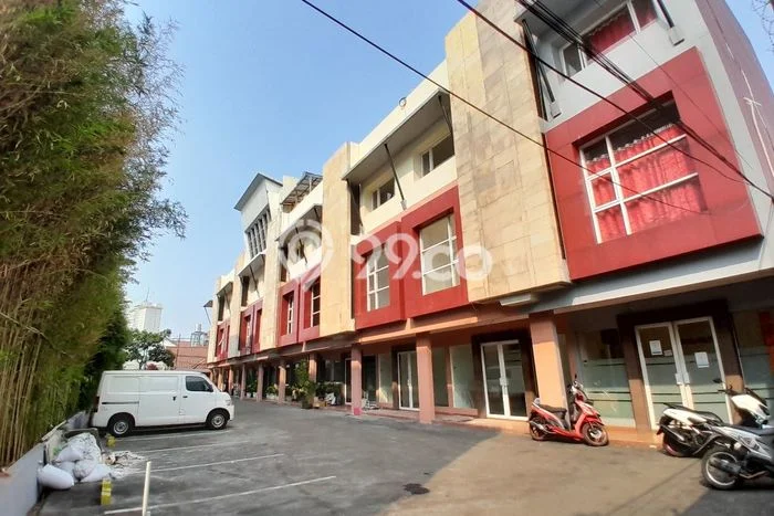 Disewakan Ruko di Pusat Kota Jakarta Selatan Ramai Strategis Disewakan Ruko di Pusat Kota Jakarta Selatan Ramai Strategis