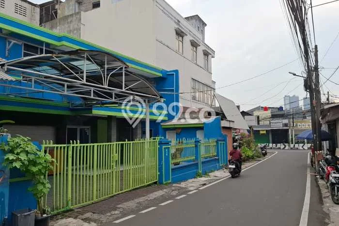 Komersial Disewa di Jakarta Selatan dengan LB 450m2 Area Komersial Ramai Komersial Disewa di Jakarta Selatan dengan LB 450m2 Area Komersial Ramai