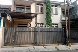 SPECIAL OFFER! Rumah di Turangga, 3 KM, Area Asri, Luas 126m² LB 220m² SPECIAL OFFER! Rumah di Turangga, 3 KM, Area Asri, Luas 126m² LB 220m²