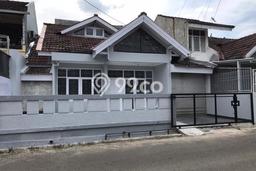 Lokasi terbaik! Rumah siap huni disewakan di Regol LB 120m2 Lokasi terbaik! Rumah siap huni disewakan di Regol LB 120m2