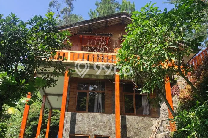 Vila di Lembang, Area 2860m2m², Posisi Strategis Vila di Lembang, Area 2860m2m², Posisi Strategis