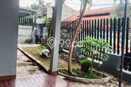 Rumah kawasan Turangga, Dekat Fasilitas, 2 KM, Luas 220m² LB 200m² Rumah kawasan Turangga, Dekat Fasilitas, 2 KM, Luas 220m² LB 200m²