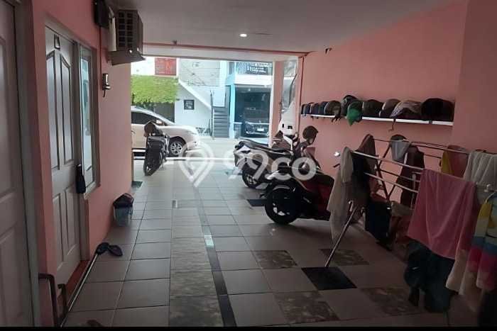 Kos-kosan Dijual di Tembalang, Semarang dengan 10 Kamar Tidur, 10 Kamar Mandi Kos-kosan Dijual di Tembalang, Semarang dengan 10 Kamar Tidur, 10 Kamar Mandi