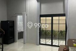 For Sale Rumah 4 Kamar Lokasi Strategis Nyaman dan Strategis di Karang Tengah For Sale Rumah 4 Kamar Lokasi Strategis Nyaman dan Strategis di Karang Tengah