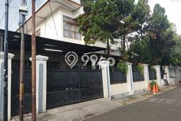 Rumah Mewah LB 500m2 Siap Pakai Desain Elegan di Cipete, Jakarta Selatan Rumah Mewah LB 500m2 Siap Pakai Desain Elegan di Cipete, Jakarta Selatan