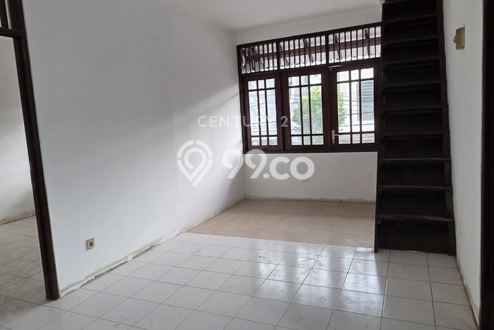 Rumah Disewakan Tangerang Selatan LT 135m2 LB 200m2 Area Sektor 3 - Bintaro Rumah Disewakan Tangerang Selatan LT 135m2 LB 200m2 Area Sektor 3 - Bintaro