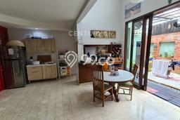 Dijual Rumah Mewah Elegan Dengan View Eksklusif di Bintaro, Tangerang Selatan Dijual Rumah Mewah Elegan Dengan View Eksklusif di Bintaro, Tangerang Selatan