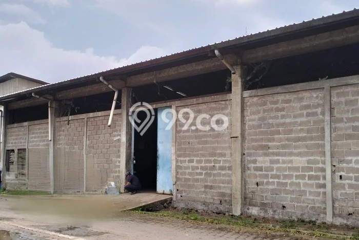 LOKASI STRATEGIS! Gudang For Rent Kawasan Moch Toha, Luas 525m2m², Area Berkembang LOKASI STRATEGIS! Gudang For Rent Kawasan Moch Toha, Luas 525m2m², Area Berkembang